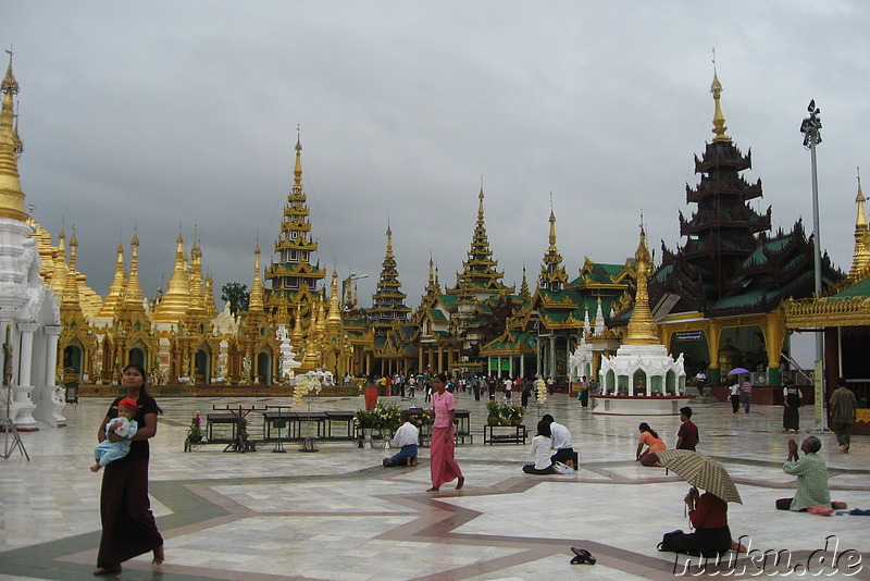 Shwe Dagon Pagoda - Tempel in Yangon, Myanmar