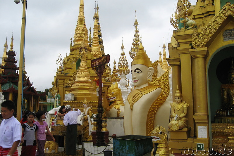 Shwe Dagon Paya - Tempel in Yangon, Myanmar