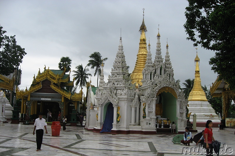 Shwedagon Pagoda - Tempel in Rangoon, Burma