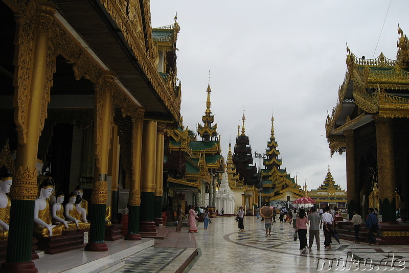 Shwedagon Pagoda - Tempel in Rangoon, Burma