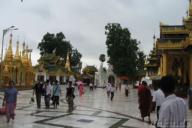 Shwedagon Pagoda - Tempel in Rangoon, Burma