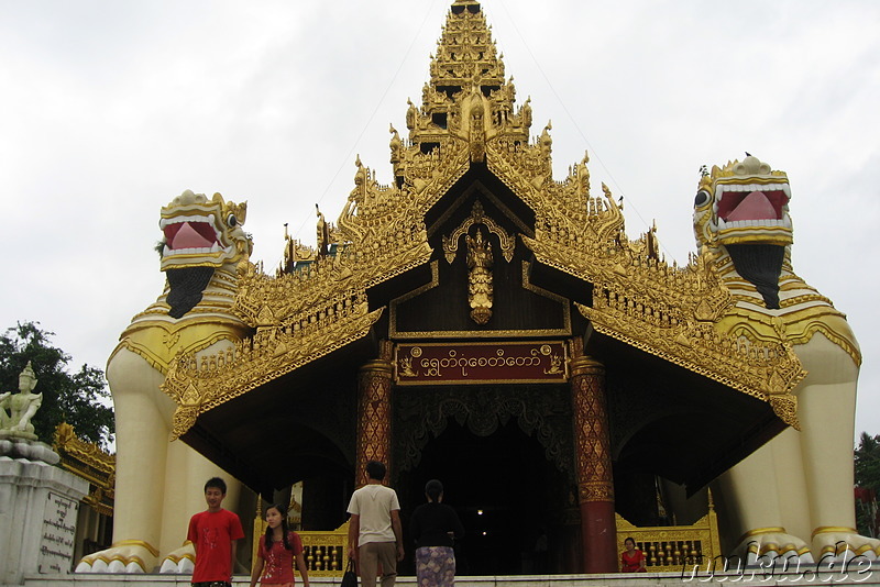 Shwedagon Paya - Tempel in Yangon, Myanmar