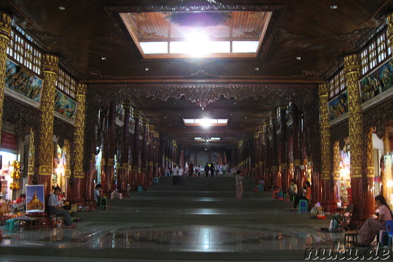 Shwedagon Paya - Tempel in Yangon, Myanmar