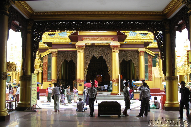 Shwedagon Paya - Tempel in Yangon, Myanmar