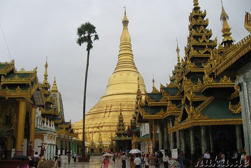 Shwedagon Paya - Tempel in Yangon, Myanmar