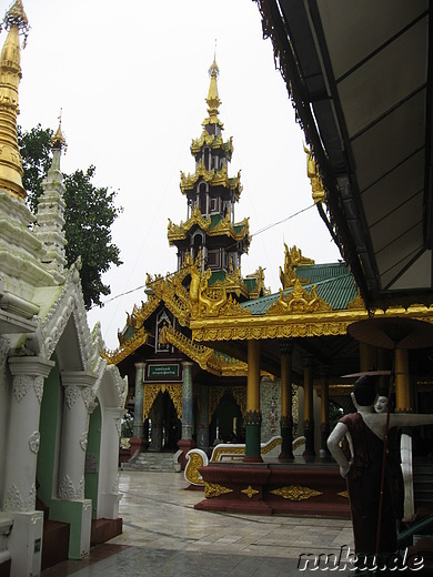 Shwedagon Paya - Tempel in Yangon, Myanmar