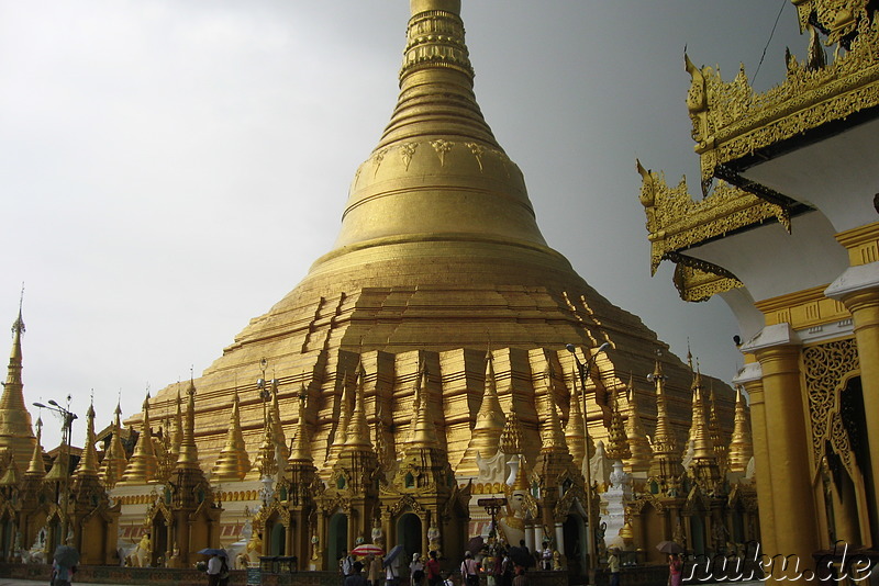 Shwedagon Paya - Tempel in Yangon, Myanmar