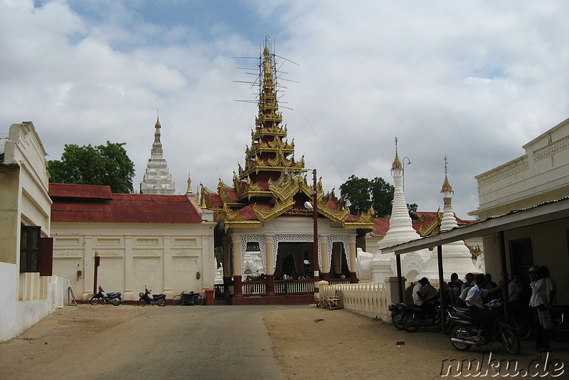 Shwezigon Paya - Tempel in Bagan, Myanmar