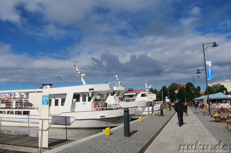 Spaziergang am Wasser in Savonlinna, Finnland