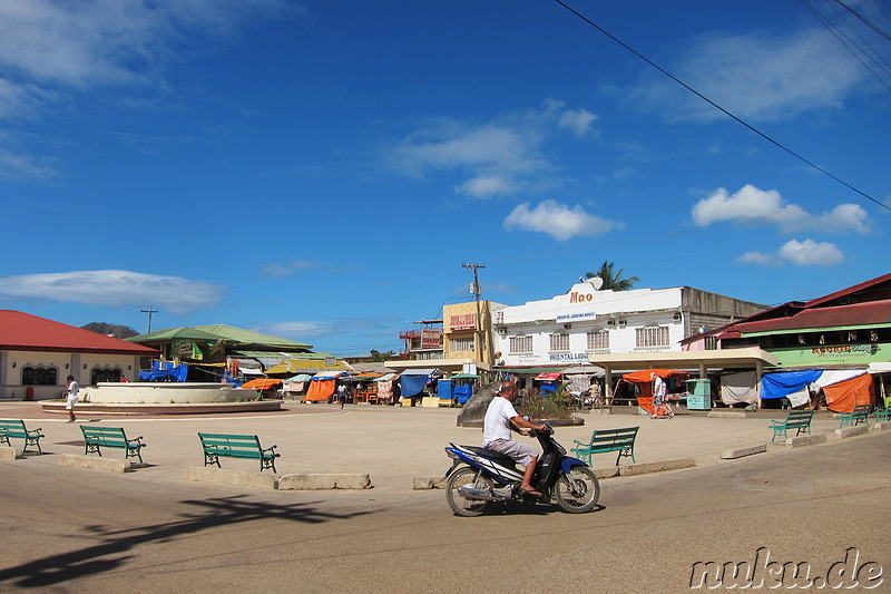 Spaziergang durch die Innenstadt von Coron Town, Busuanga Island, Philippinen