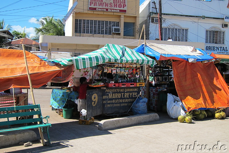 Spaziergang durch die Innenstadt von Coron Town, Busuanga Island, Philippinen