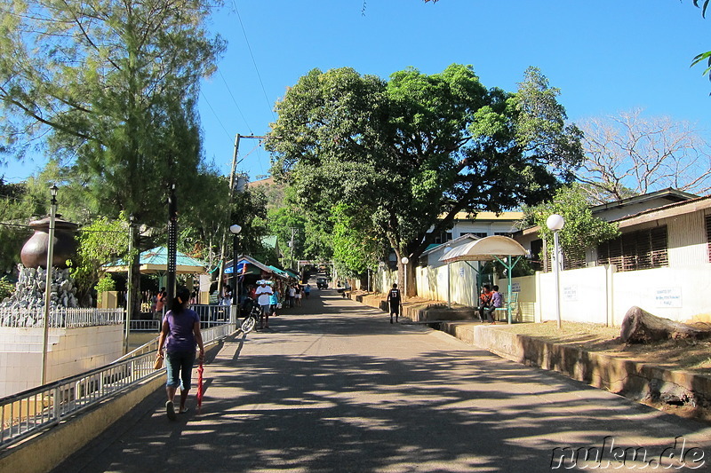 Spaziergang durch die Innenstadt von Coron Town, Busuanga Island, Philippinen