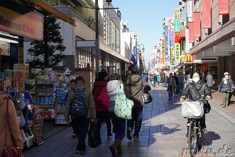 Spaziergang durch Kawagoe, Japan