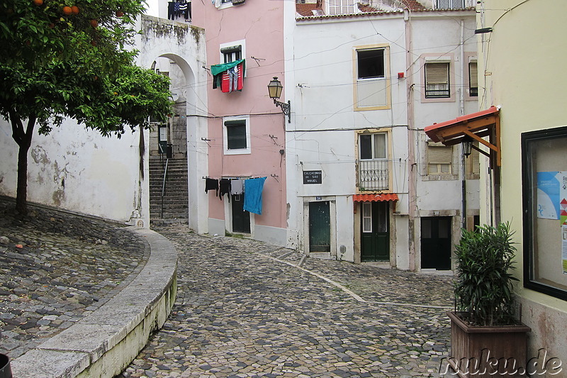 Spaziergang im Stadtteil Alfama, Lissabon, Portugal