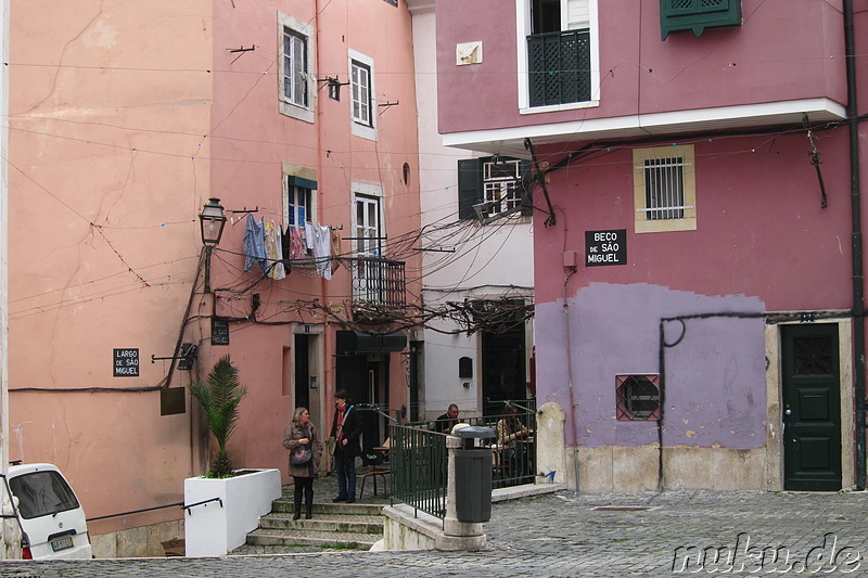 Spaziergang im Stadtteil Alfama, Lissabon, Portugal