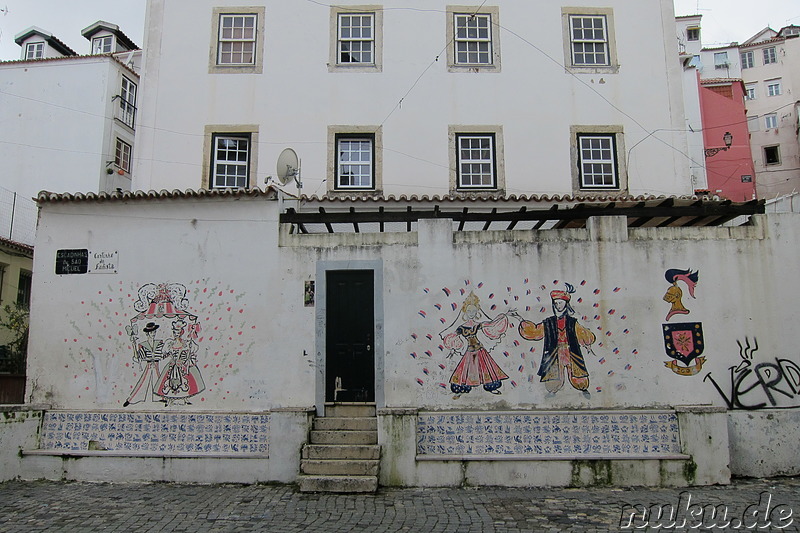 Spaziergang im Stadtteil Alfama, Lissabon, Portugal