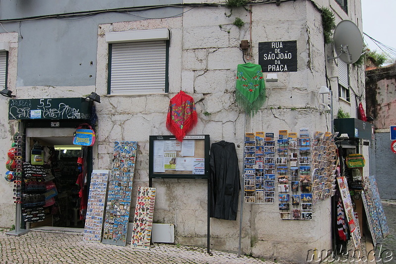 Spaziergang im Stadtteil Alfama, Lissabon, Portugal