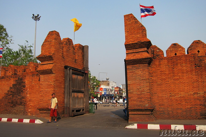 Stadtmauer als Teil der Stadtbefestigung von Chiang Mai, Thailand