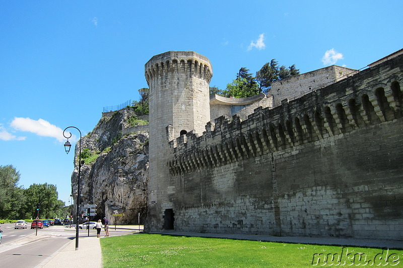 Stadtmauer am Pont St-Benezet - Pont d'Avignon - Brücke von Avignon, Frankreich