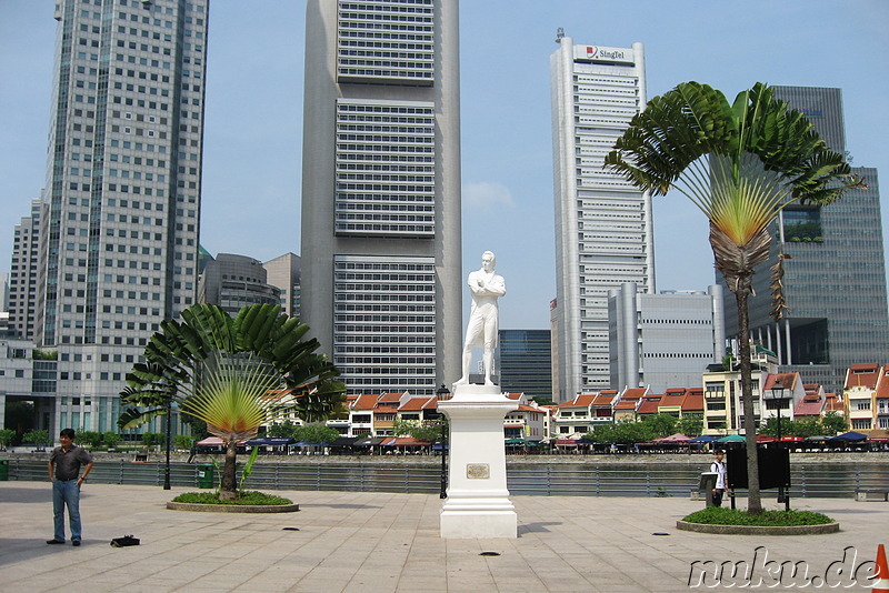 Statue am Asian Civilisations Museum in Singapur