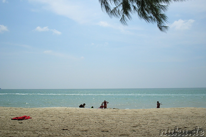 Strand von Batu Ferringhi, Pulau Penang, Malaysia