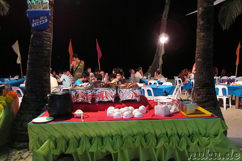 Strandpromenade am White Beach auf Boracay, Philippinen