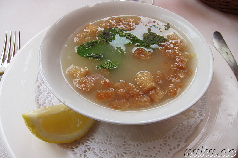 Suppe im Restaurant Oliver in Granada, Spanien