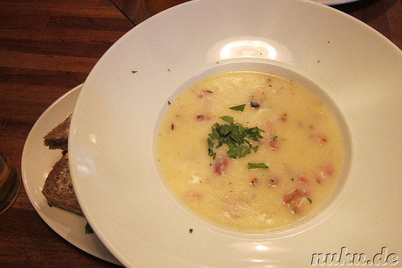 Suppe im Restaurant Pingvinen in Bergen, Norwegen