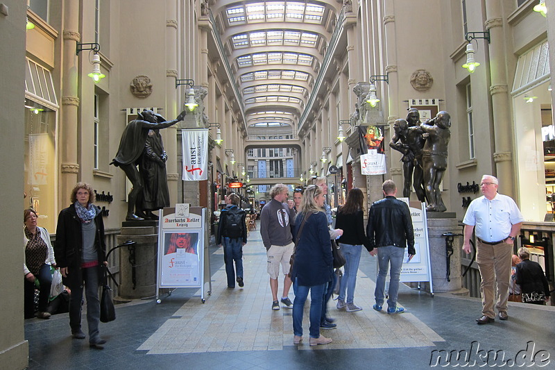 Szene aus Göthes Faust in der Mädlerpassage in Leipzig, Sachsen