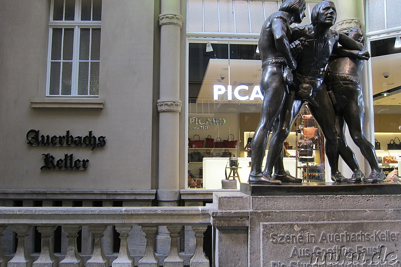 Szene aus Göthes Faust in der Mädlerpassage in Leipzig, Sachsen