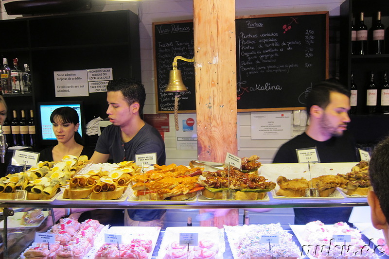 Tapasbar im Stadtteil La Latina von Madrid, Spanien