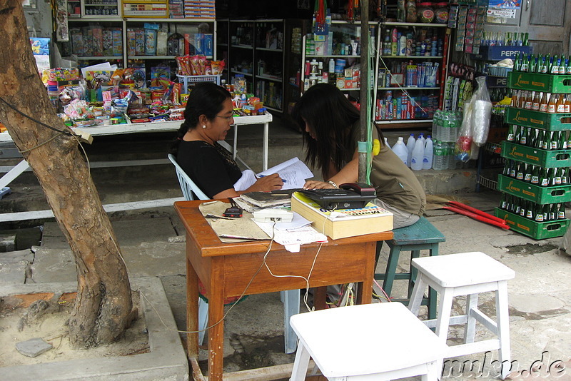 Telefonstand in Mandalay, Myanmar