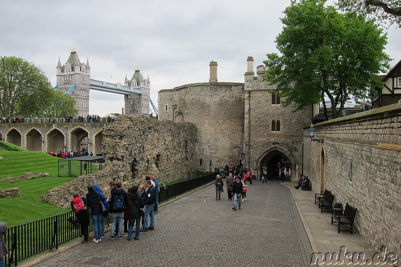 Tower Bridge in London, England