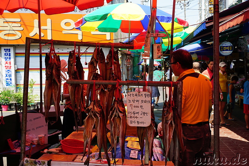 Traditioneller Markt im Stadtteil Bupyeong von Incheon, Korea