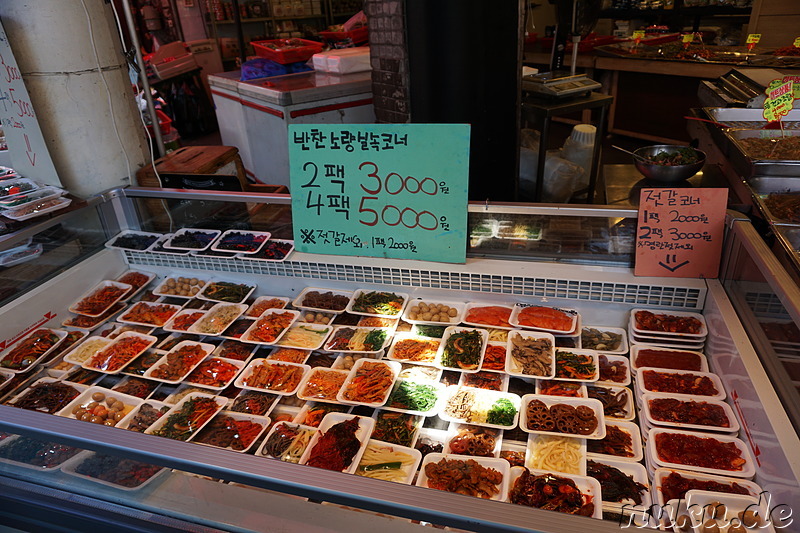 Traditioneller Markt im Stadtteil Bupyeong von Incheon, Korea