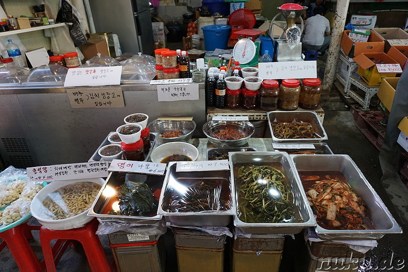 Traditioneller Markt im Stadtteil Bupyeong von Incheon, Korea