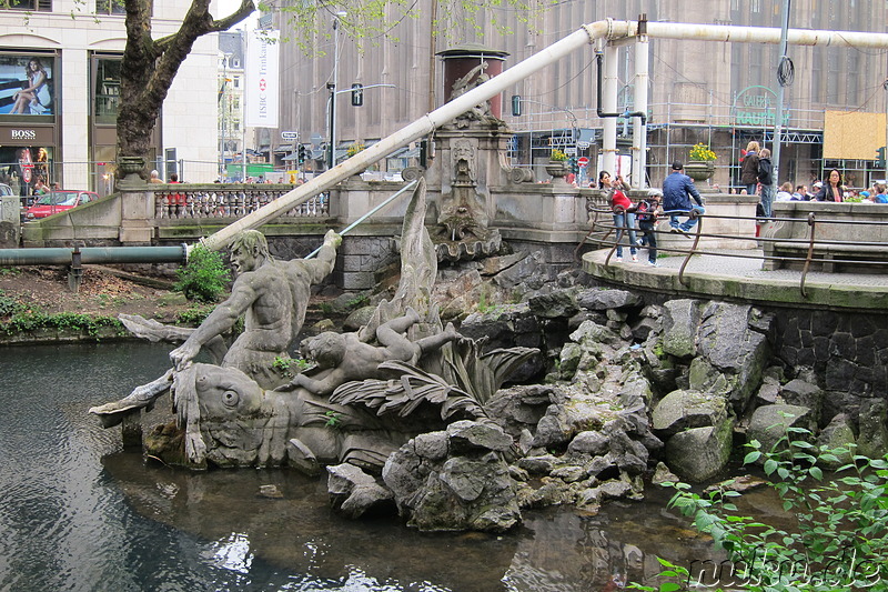 Tritonbrunnen in Düsseldorf