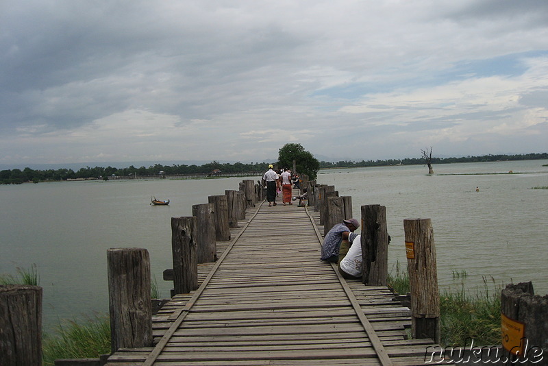 U-Bein-Bridge in Amarapura, Burma