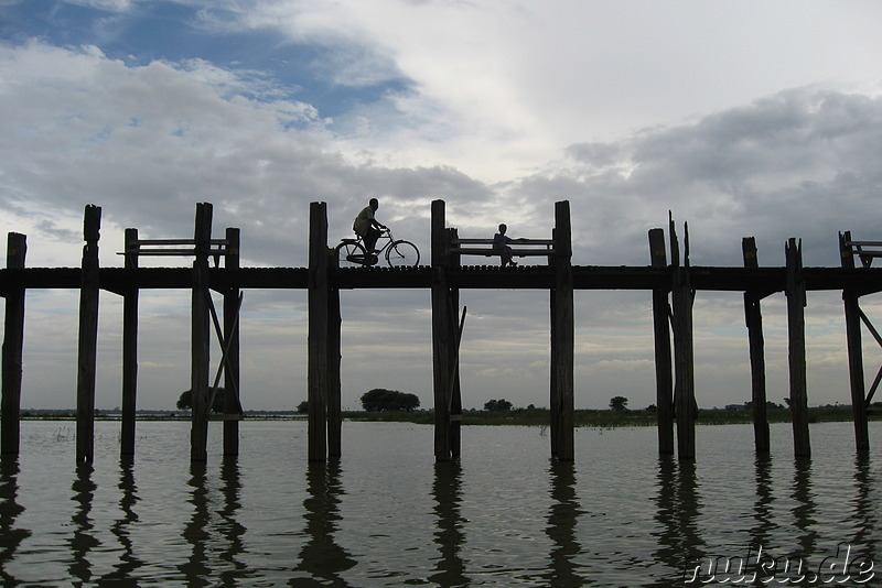 U-Bein-Bridge in Amarapura, Burma