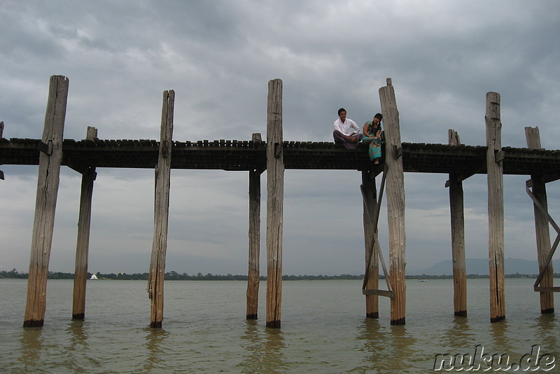 U-Bein-Brücke in Amarapura bei Mandalay, Myanmar