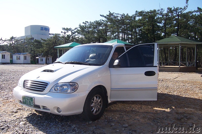 Unser Mietwagen - Mit 10 Personen gut beladen...