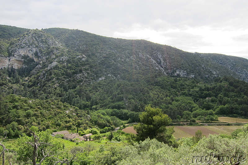 Verlassener Ort Oppede-le-Viex im Naturpark Luberon, Frankreich