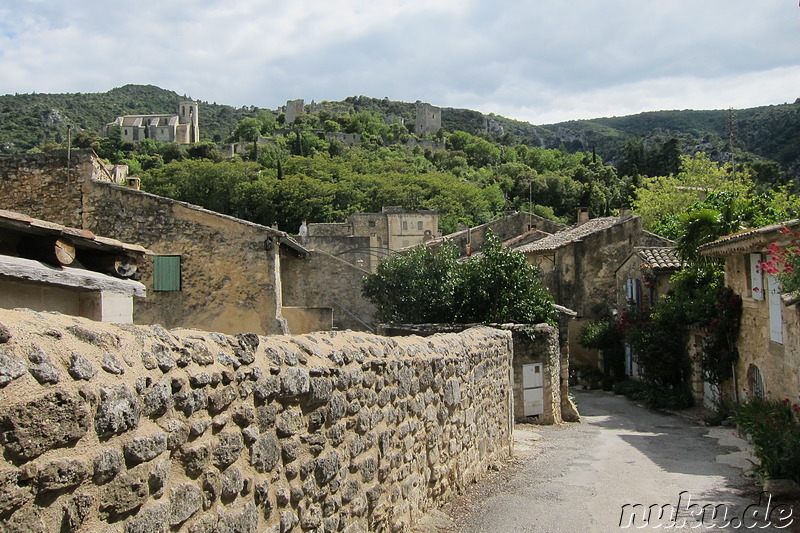 Verlassener Ort Oppede-le-Viex im Naturpark Luberon, Frankreich