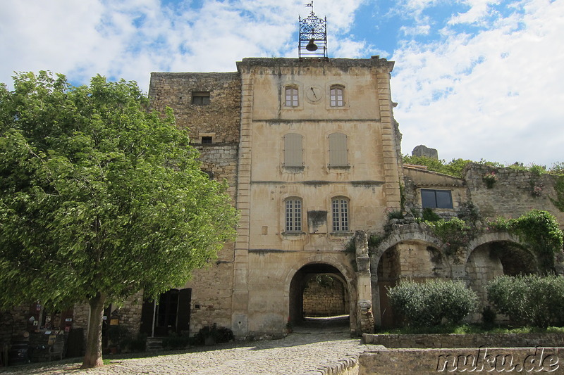 Verlassener Ort Oppede-le-Viex im Naturpark Luberon, Frankreich