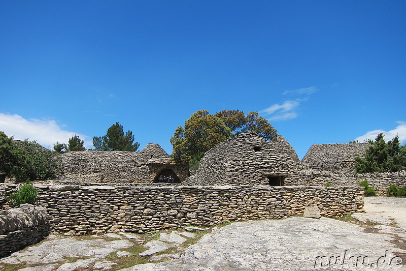 Village des Bories - Steinhüttendorf im Naturpark Luberon, Frankreich