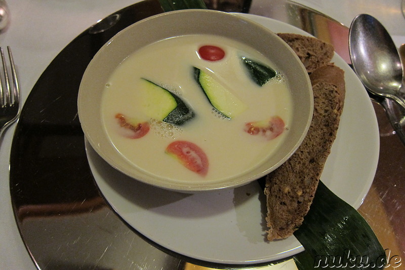 Vorspeise: Kokosmilchsuppe