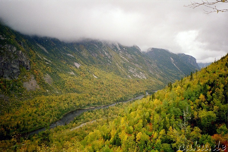 Wandern im Hautes-Gorges-de-la-Riviere-Malbaie National Park, Kanada