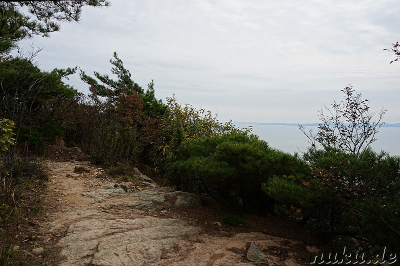 Wanderung über den Horyonggoksan Berg (호룡곡산) von Gwangmyeong nach Hanagae auf der Insel Muuido, Korea