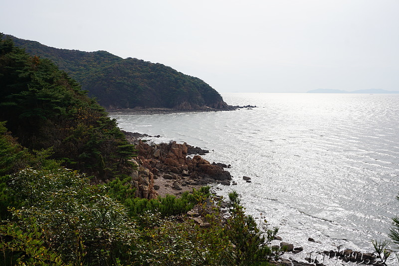 Wanderung über den Horyonggoksan Berg (호룡곡산) von Gwangmyeong nach Hanagae auf der Insel Muuido, Korea