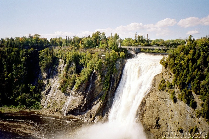 Wasserfälle im Montmorency Falls Park in Quebec, Kanada